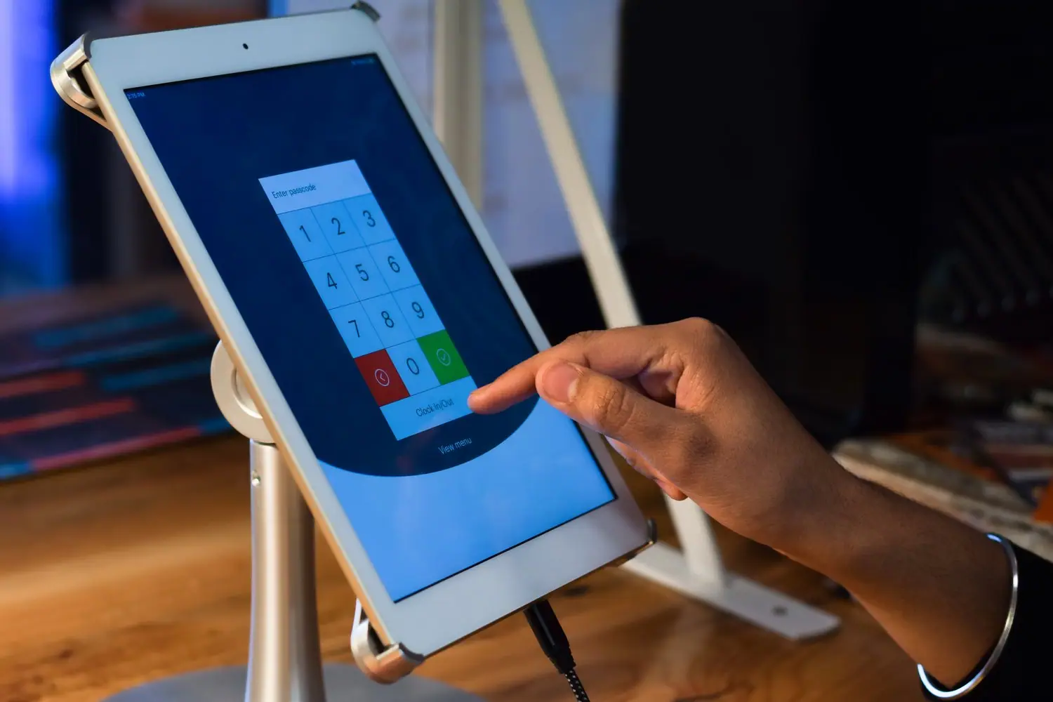 Ergonomia pracy z tabletem - najlepsze praktyki