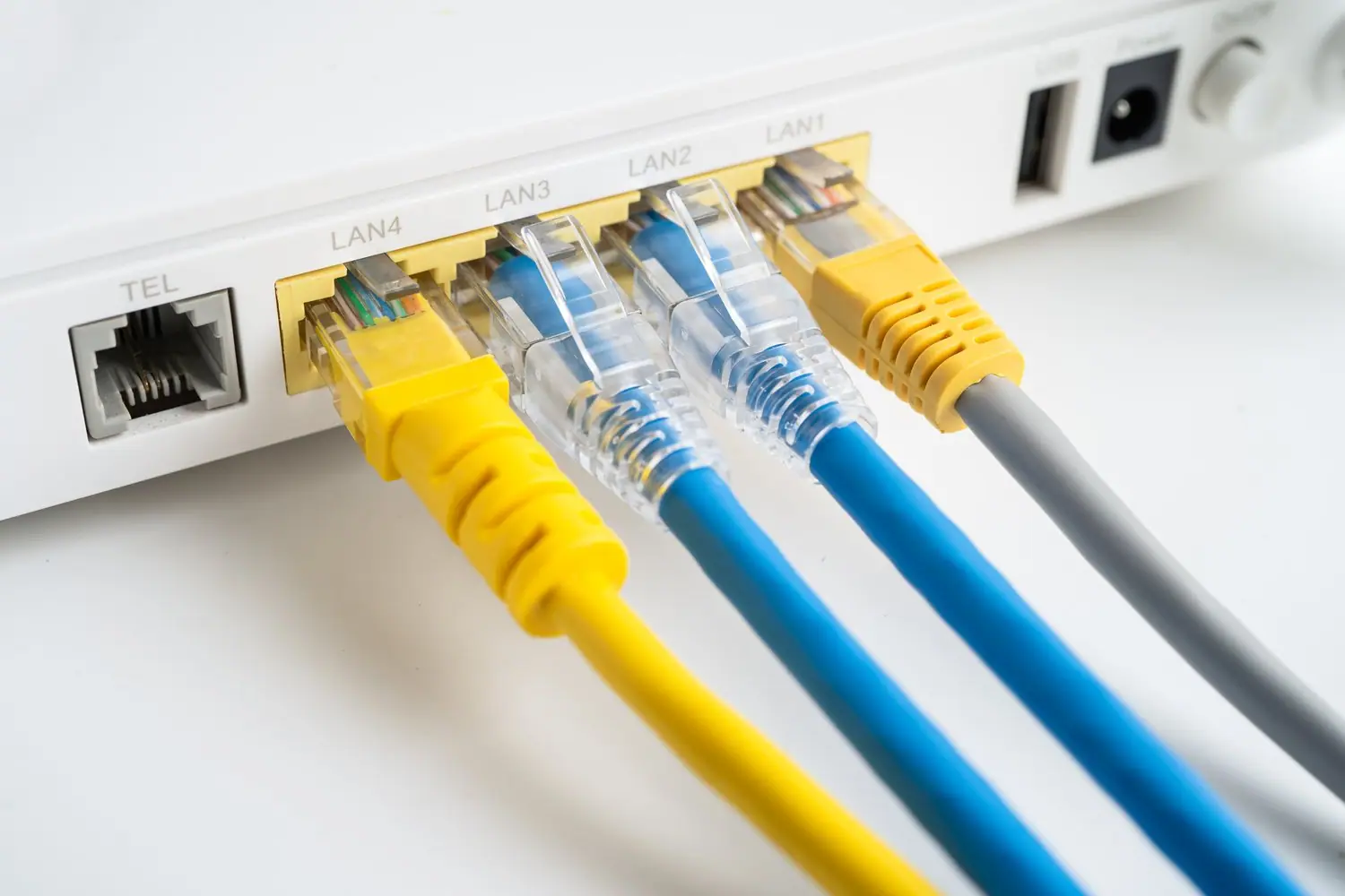 Internet mobilny czy stacjonarny - porównanie rozwiązań