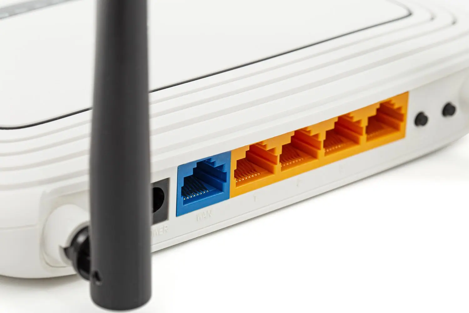 Jak wybrać odpowiedni router do mieszkania