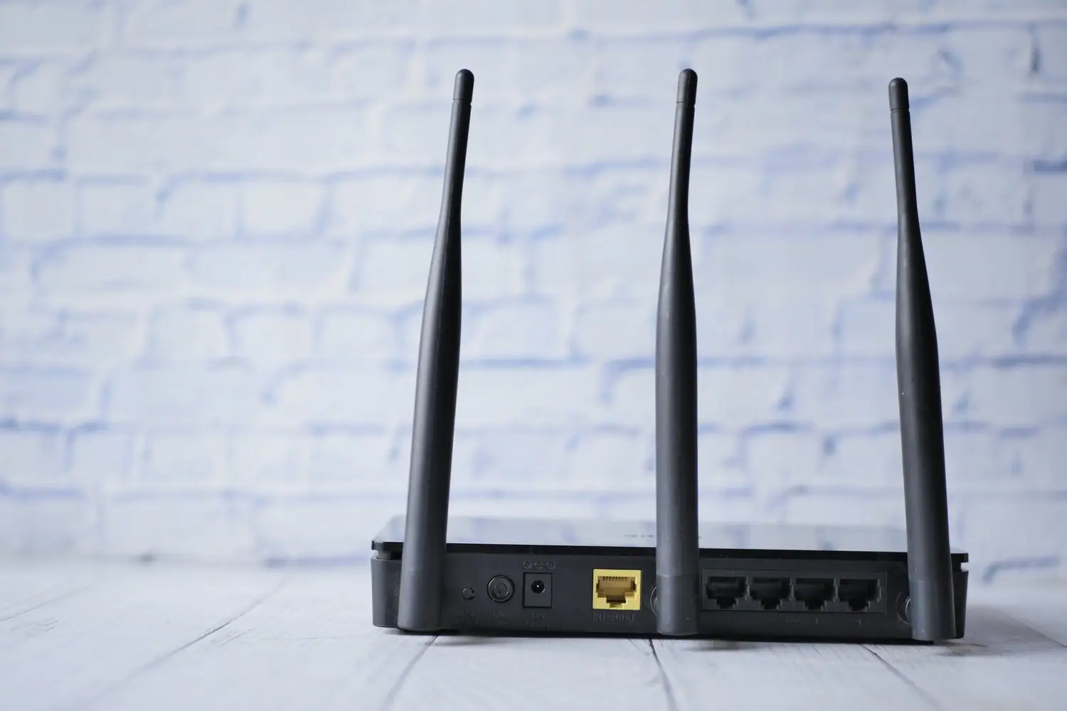 Jak wybrać najlepszy router do małego mieszkania