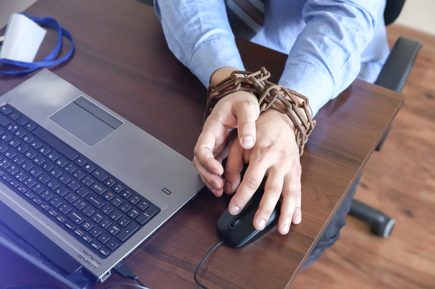 Co zrobić gdy padniesz ofiarą oszustwa internetowego